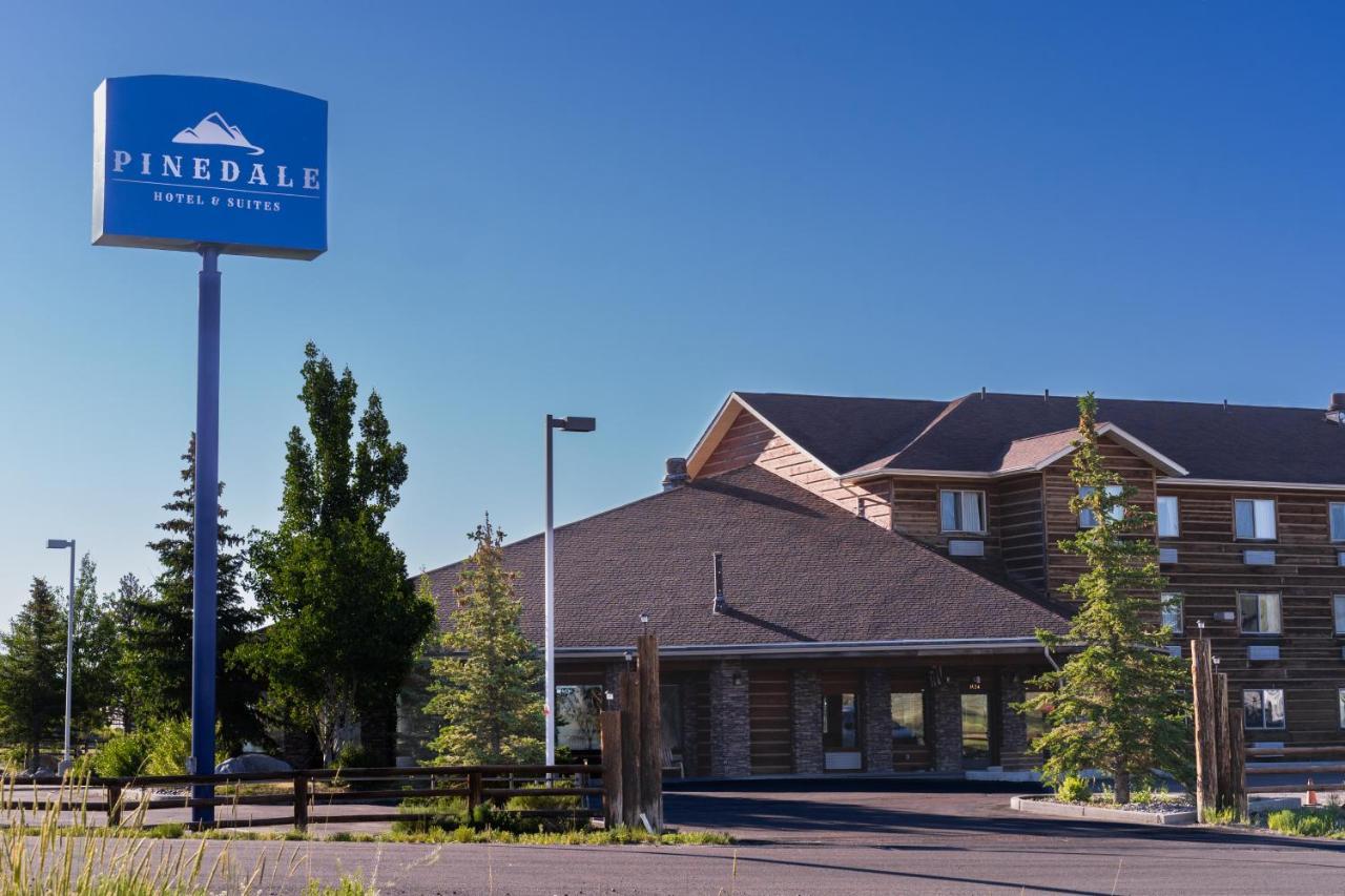Pinedale Hotel & Suites Exterior photo