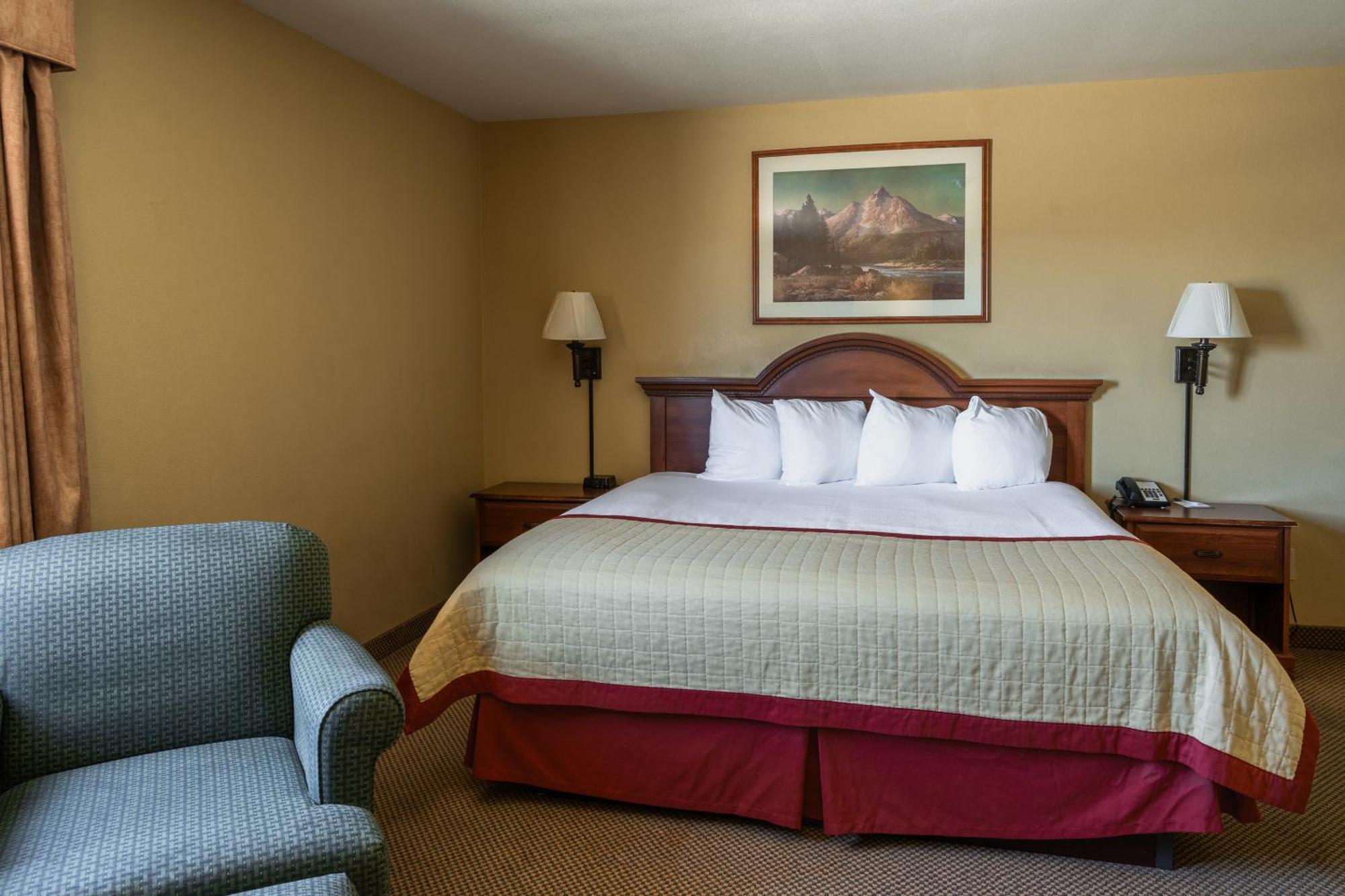 Pinedale Hotel & Suites Exterior photo