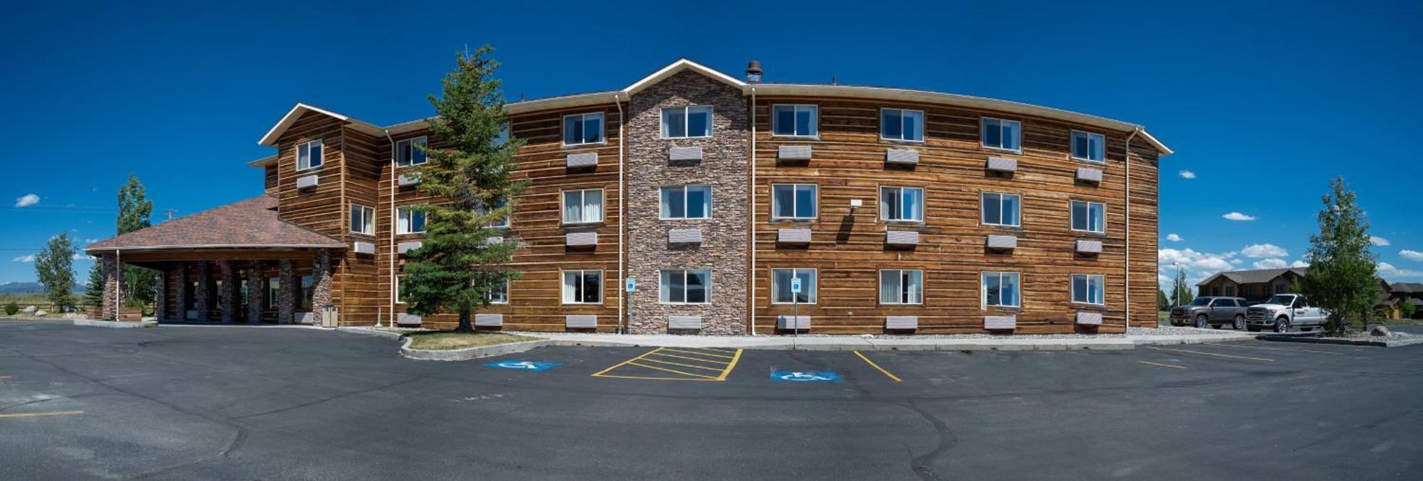 Pinedale Hotel & Suites Exterior photo