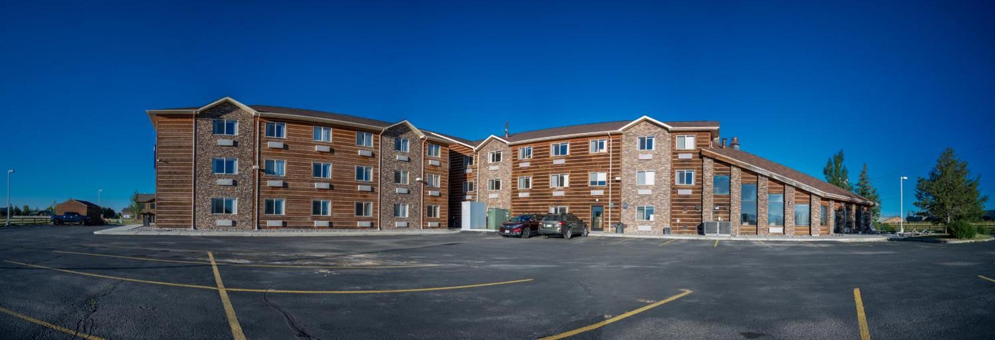 Pinedale Hotel & Suites Exterior photo